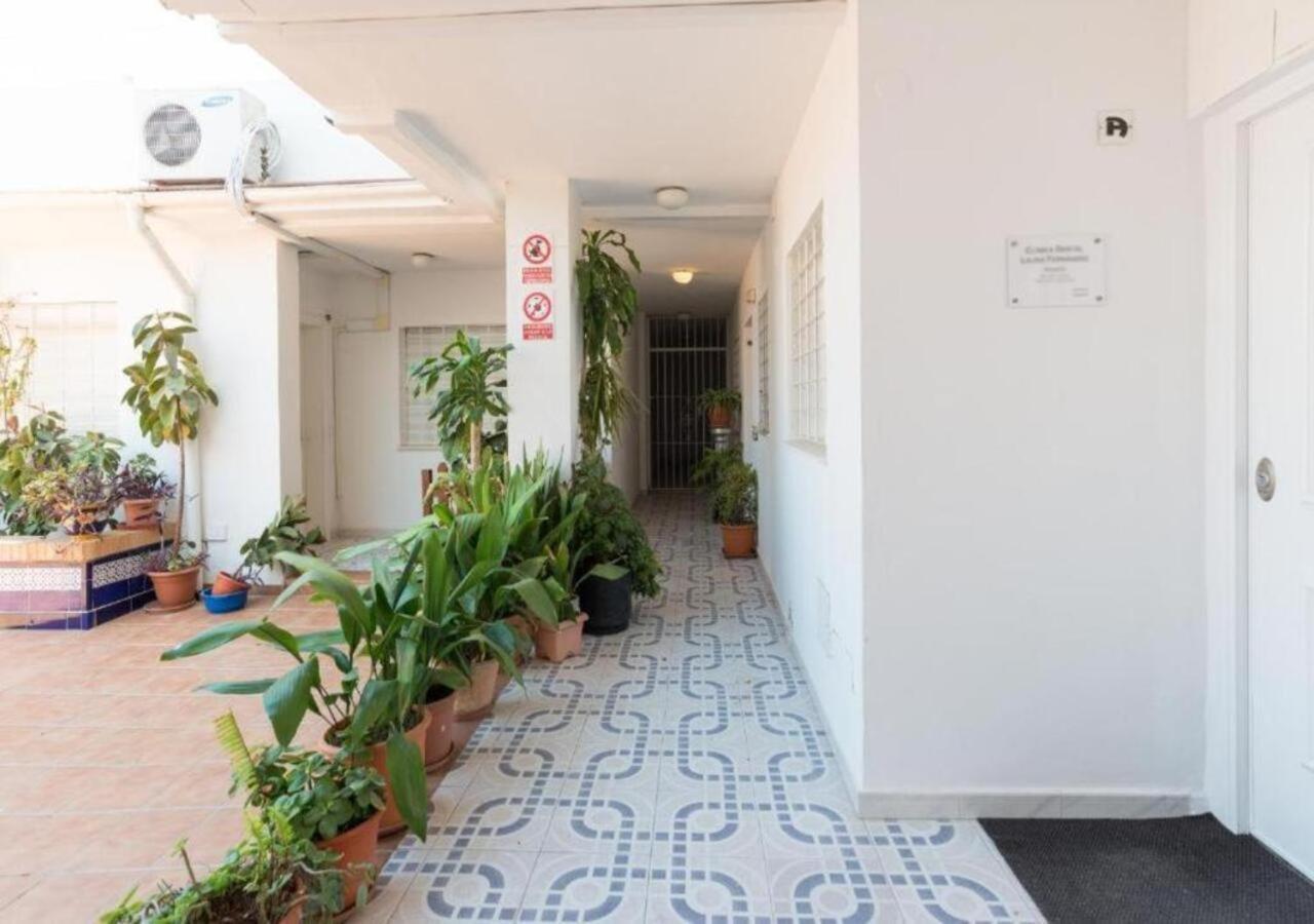 Supreme City Centre & Parking Malaga Exterior photo